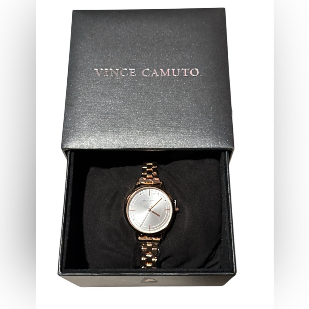 ⌚️New! Vince Camuto Ladies Watch